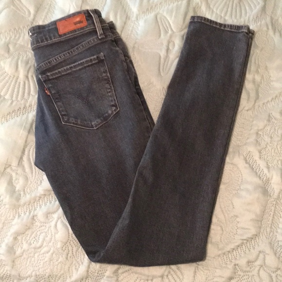 Levi's Denim - ❤️(82) Ladies vintage Levi’s size 25x 32, Demi curve super stretchy skinny jeans